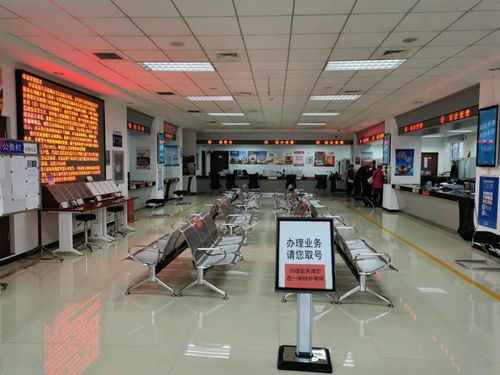 西集鎮(zhèn)政務(wù)服務(wù)中心推出定制版延時(shí)服務(wù)，周末可辦理經(jīng)濟(jì)與商務(wù)信息咨詢